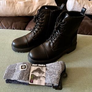 Streetwear Society Black Combat Style Boots
Ladies Sz 9 With Bonus Boot Socks🧦
